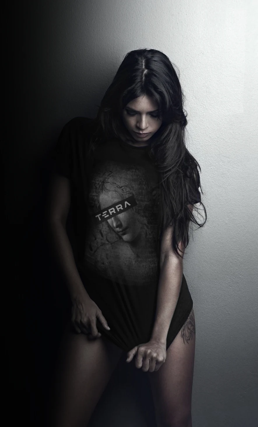 Scapigliata Tee in the studio